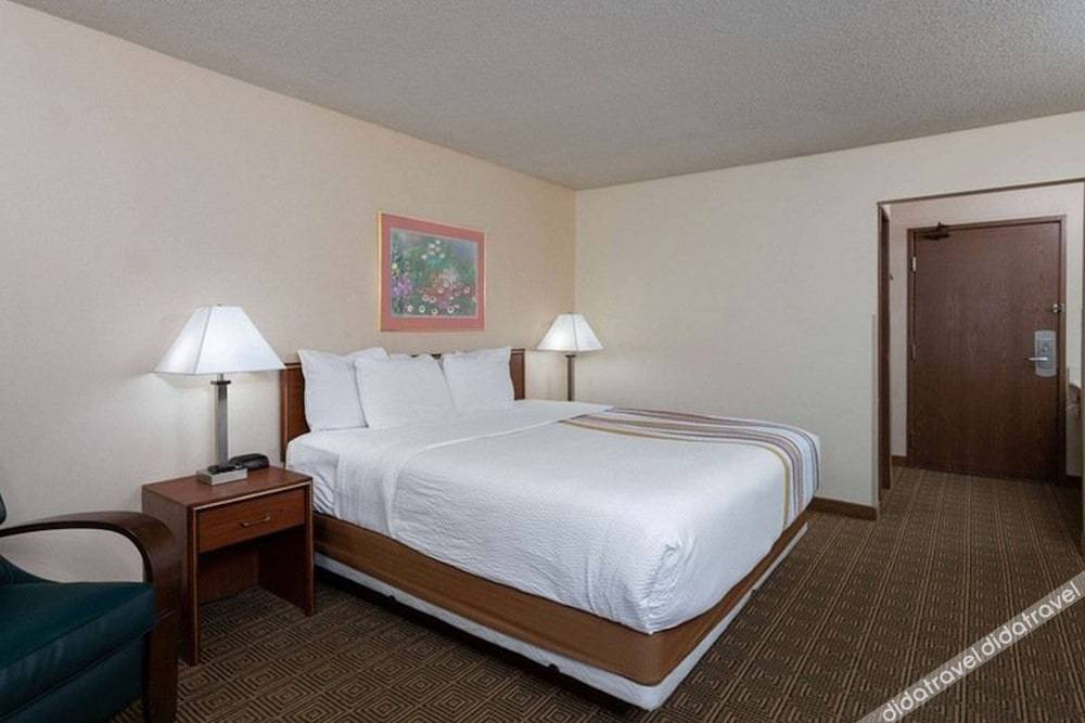 norwood inn and suites indianapolis