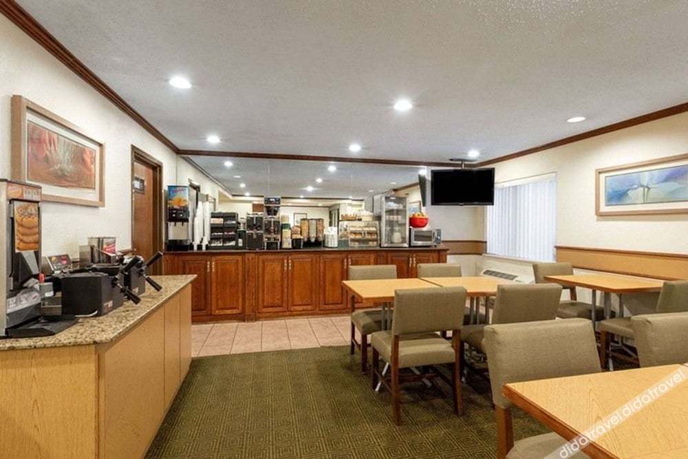 norwood inn and suites indianapolis
