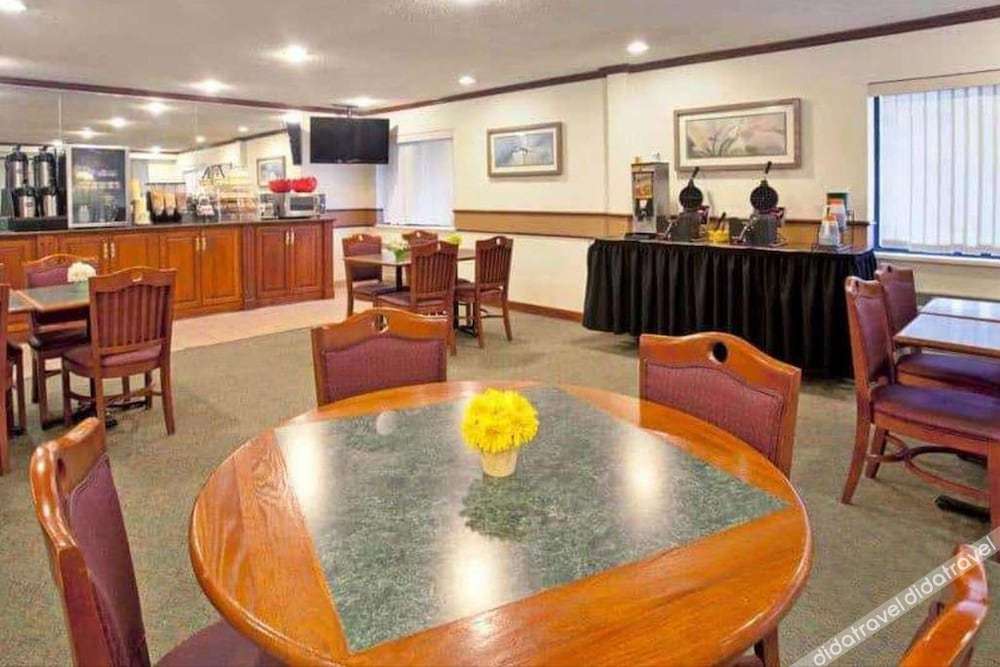 norwood inn and suites indianapolis