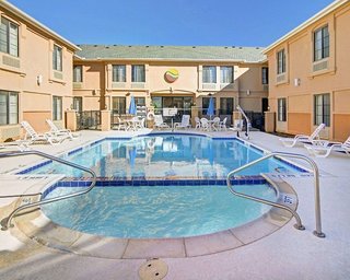 Quality Inn & Suites Irving Dfw Airport South,Dallas/Fort Worth International Airport>>Dallas,3 star