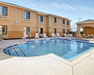 Quality Inn & Suites Irving Dfw Airport South,Dallas/Fort Worth International Airport>>Dallas,3 star