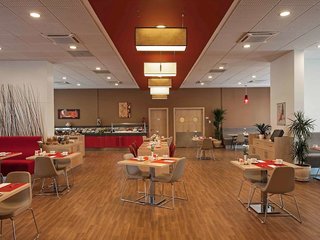 Ibis Istanbul Esenyurt,Güzelyurt Mahallesi Haramidere E-5 Karayolu 5-7 Kuzey Yanyol 34515 Esenyurt Istanbul,3 star