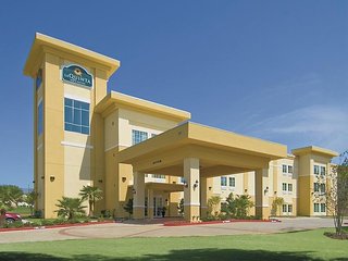 La Quinta Inn & Suites By Wyndham Jacksonville Tx,Flint>>Cherokee,3 star