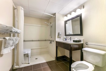 sleep inn and suites near sports world blvd