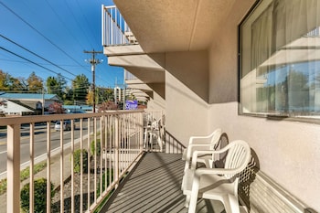 sleep inn and suites near sports world blvd