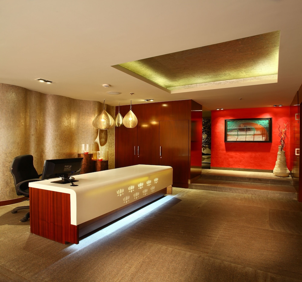 Mahagun Sarovar Portico Suites,Vaishali-Sahibabad,4 star