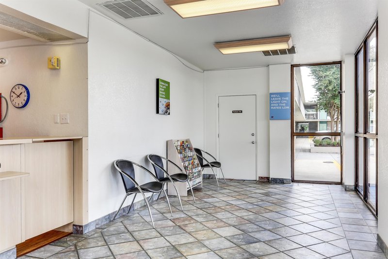 motel 6 baton rouge la southeast