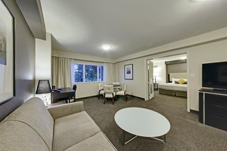 Coast Kamloops Hotel & Conference Centre,British Columbia>>Kamloops,4 star