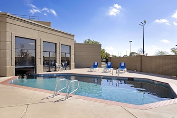 comfort inn and suites