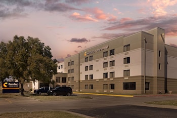 comfort inn and suites