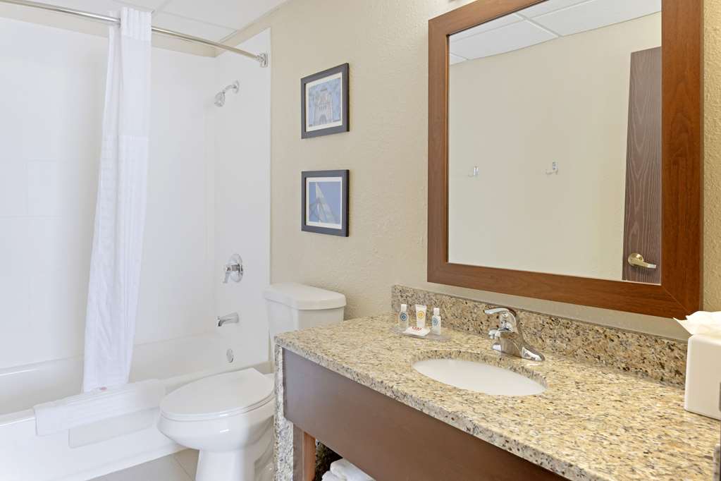 comfort inn and suites