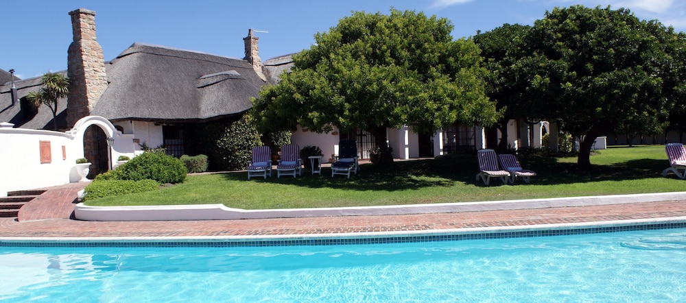 whale rock luxury lodge