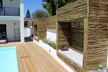 Whale Rock Luxury Lodge,Hermanus>>Cape Town,4 star