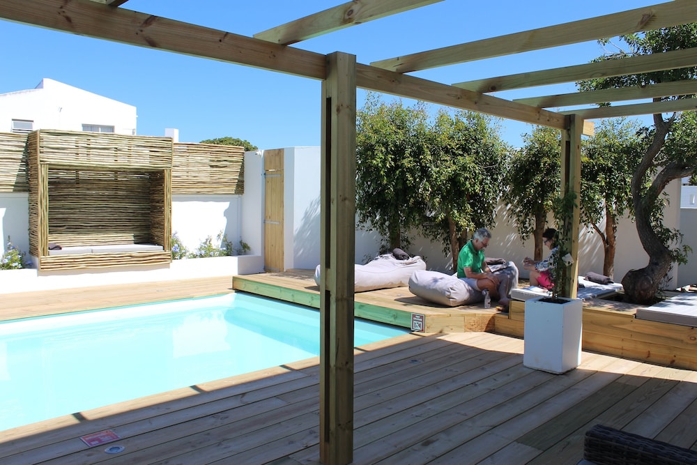 whale rock luxury lodge