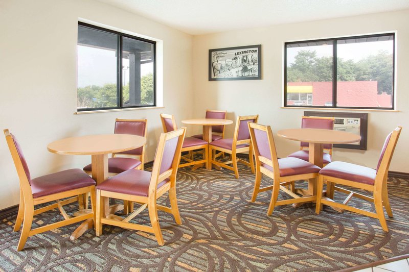 super 8 by wyndham lexington va