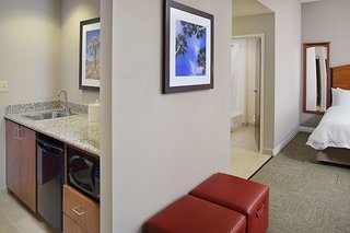 Hampton Inn & Suites Lancaster,Los Angeles>>Lancaster,3 star