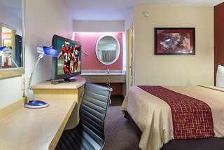 red roof inn lansing west msu