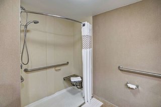 Hampton Inn Albany-Wolf Road (Airport),Colonie>>Albany,3 star