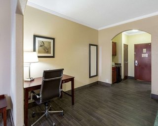 Comfort Suites Baytown I - 10,Houston>>Baytown,3 star