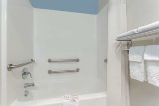 Microtel Inn & Suites By Wyndham Klamath Falls,Klamath Falls>>Altamont,2 star