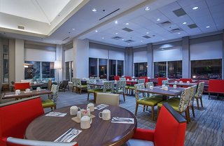 hilton garden inn knoxville west cedar bluff