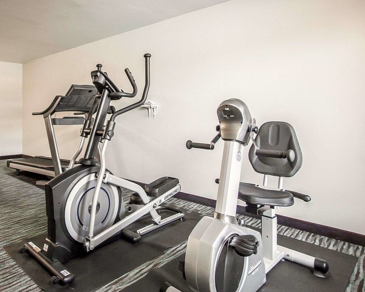 econo lodge inn and suites