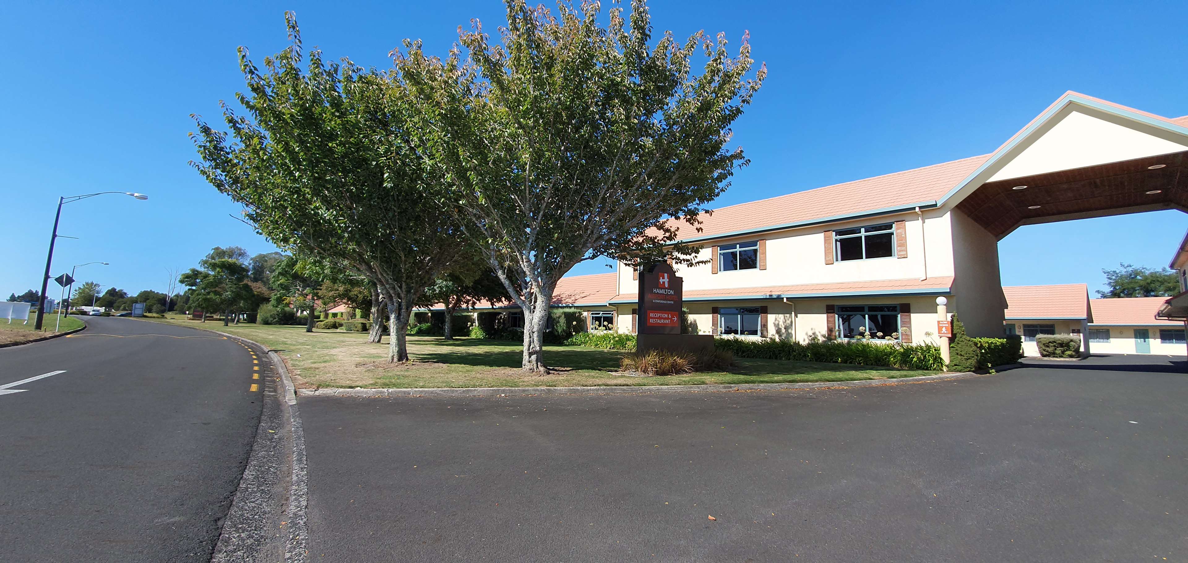 jetpark hotel hamilton airport