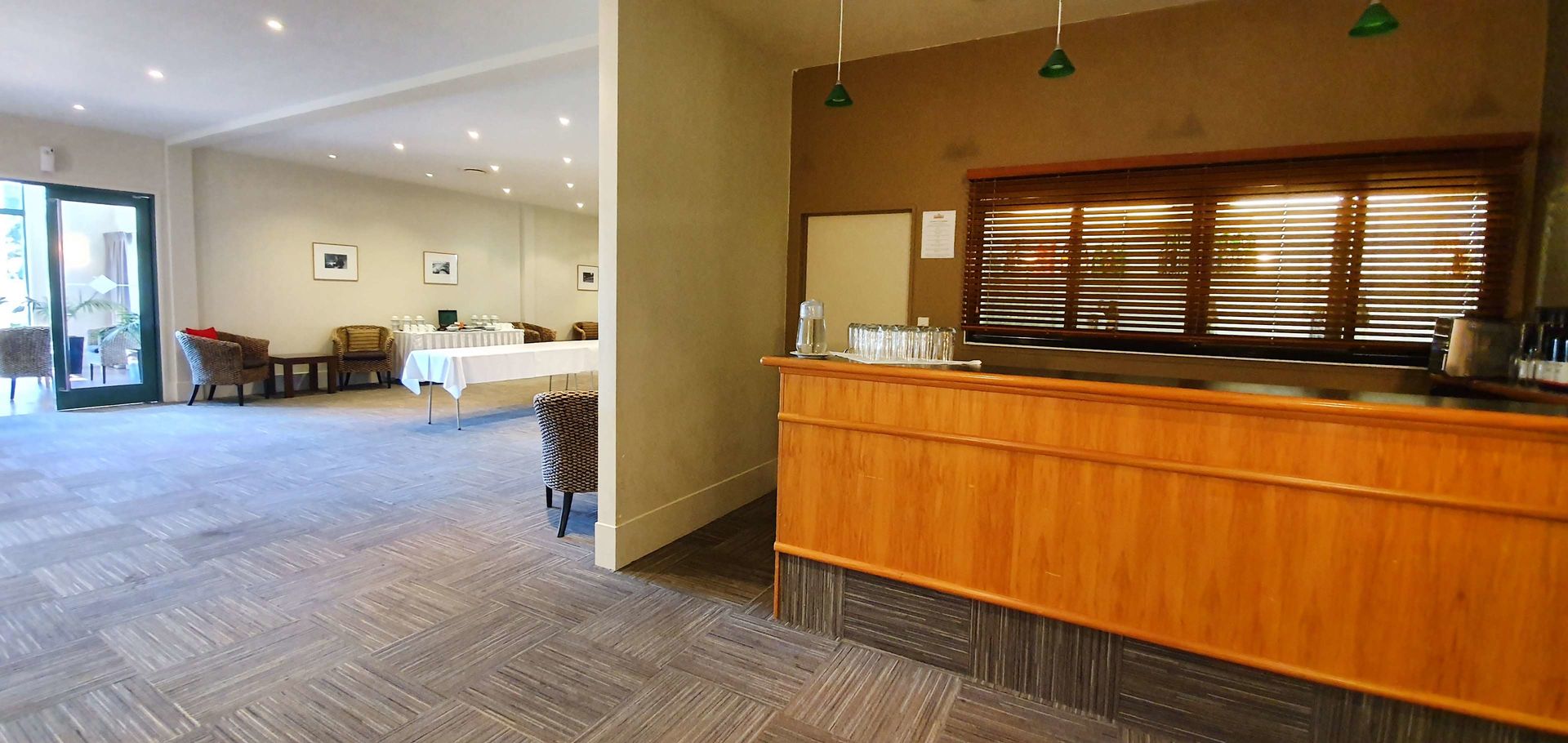 jetpark hotel hamilton airport