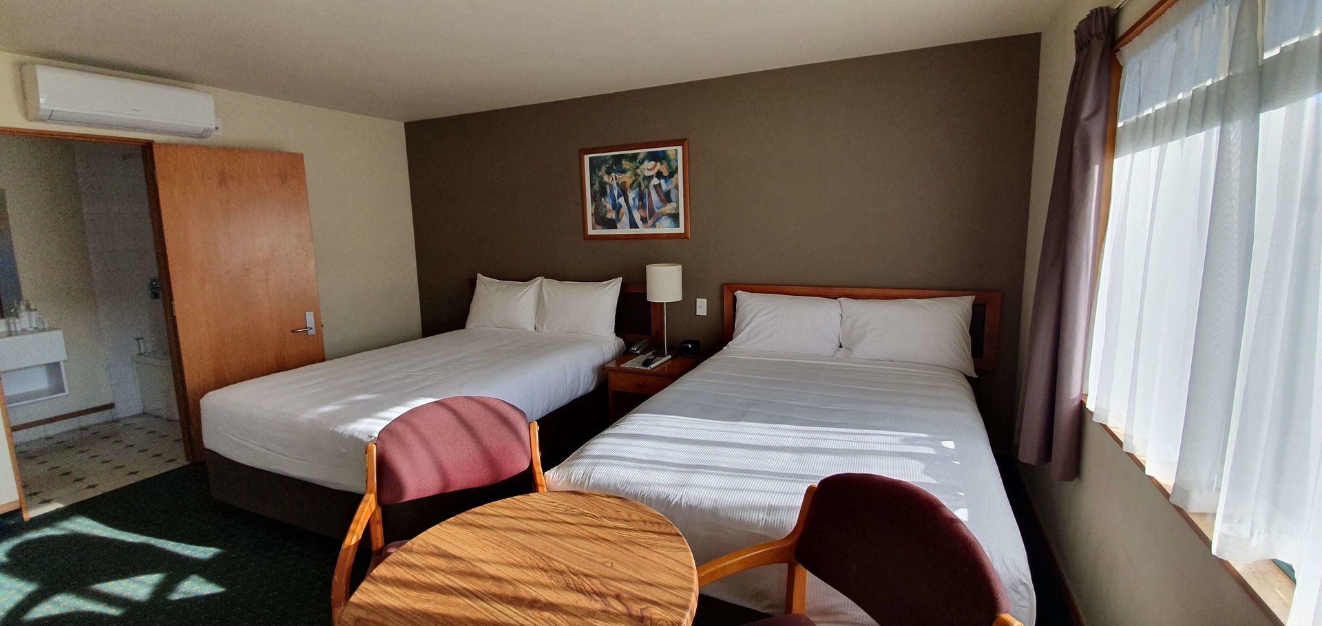 jetpark hotel hamilton airport