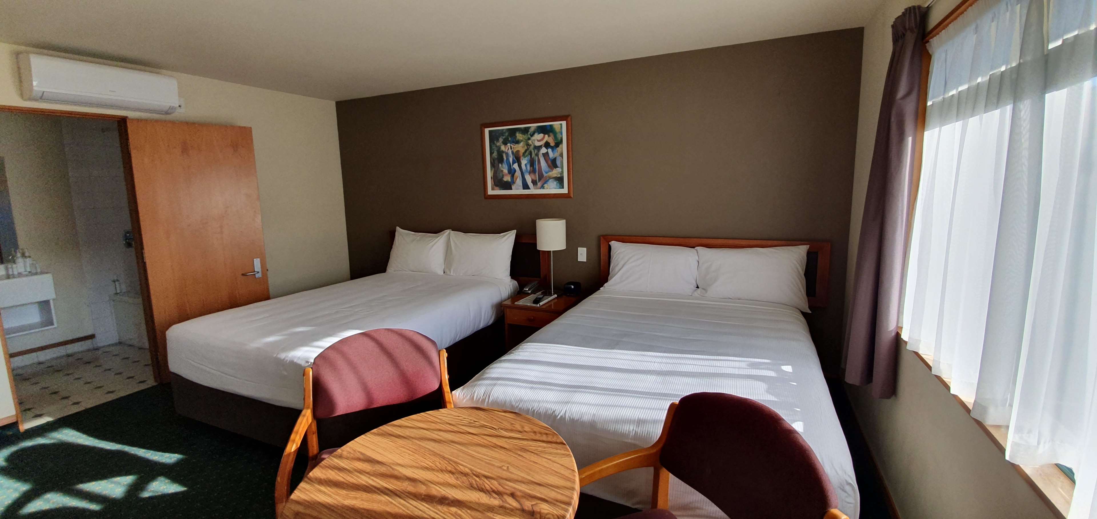 jetpark hotel hamilton airport
