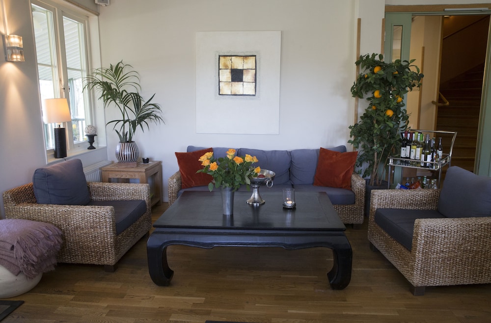 maudes hotel enskede stockholm