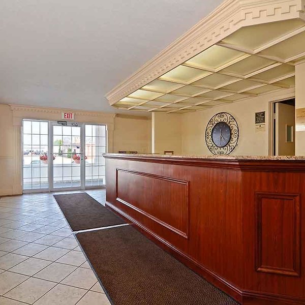 magnuson grand pioneer inn and suites