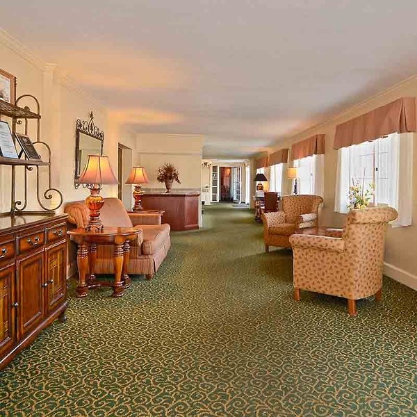 magnuson grand pioneer inn and suites