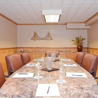 magnuson grand pioneer inn and suites