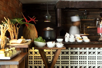 the akmani legian