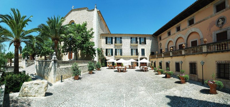 cas comte suites and spa adults only