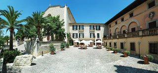 cas comte suites and spa adults only