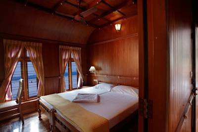 paradise resorts