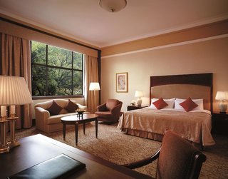 Shangri-La Hangzhou,78 Beishan Road,5 star