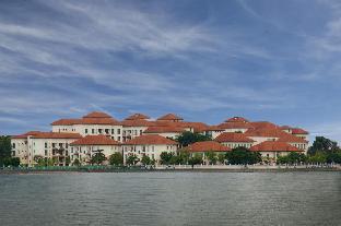 Diamond Westlake Suites,96 To Ngoc Van, Quang An,5 star