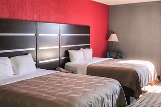 Quality Inn,In Houston (North Shore),3 star