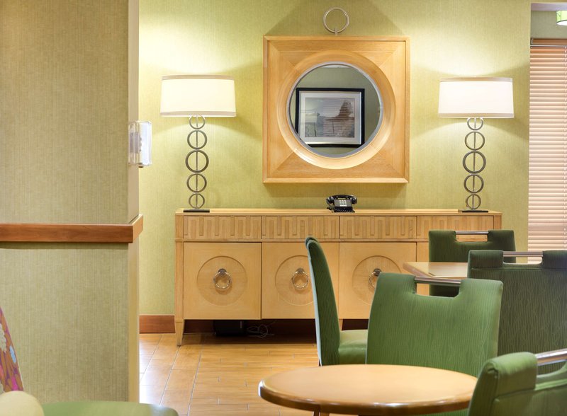 hampton inn harrisonburg university