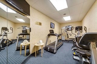 monte carlo inn barrie suites