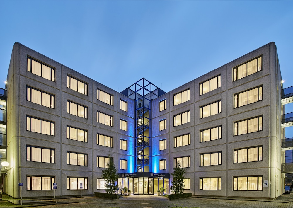 holiday inn express amsterdam schiphol by ihg