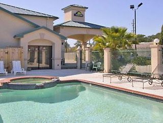 days inn and suites by wyndham houston north spring