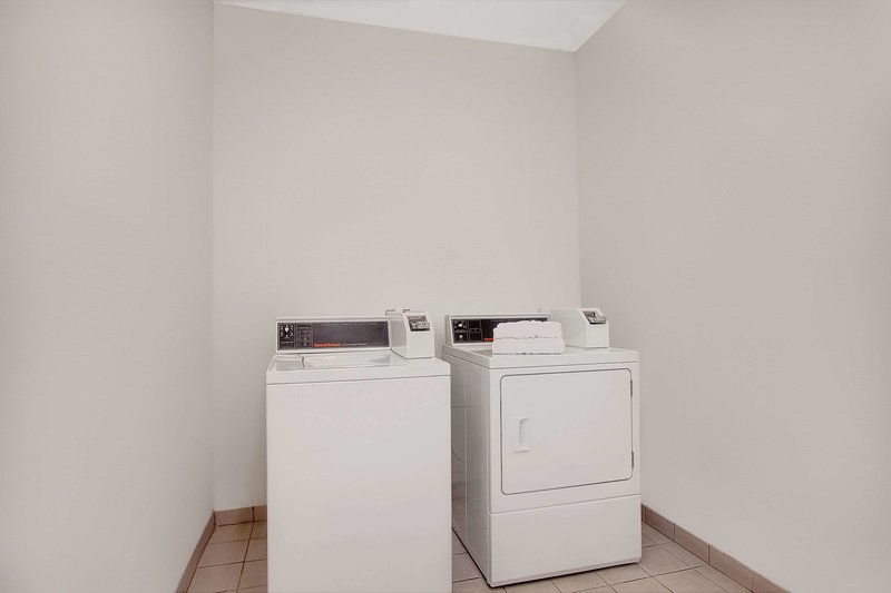 days inn and suites by wyndham houston north spring