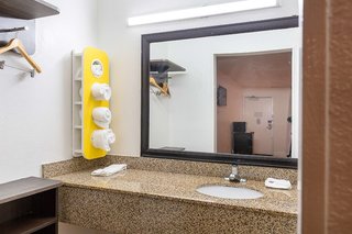 motel 6 houston tx east