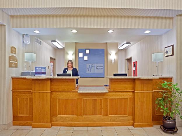 holiday inn express and suites lacey