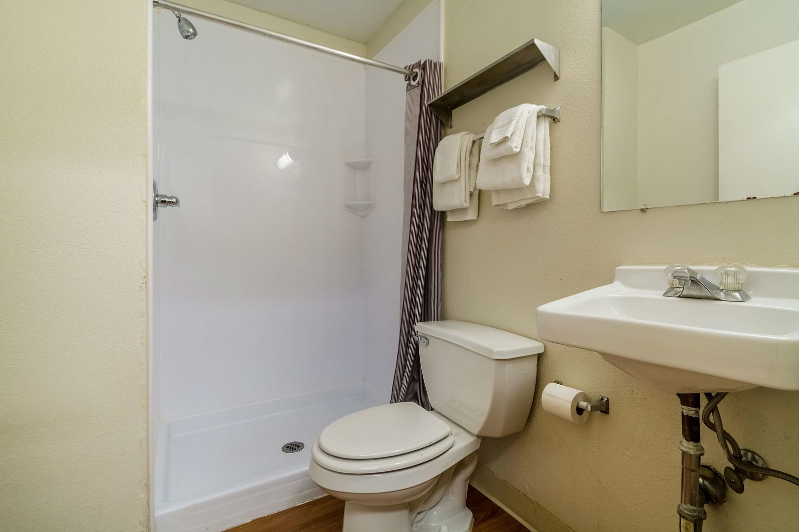 hometowne studios by red roof denver lakewood west