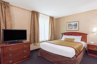 Lancaster Suites,Fertility>>East Lampeter Township,3 star